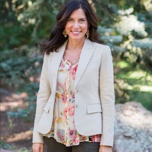 Light tan Theory blazer